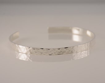 Silver hammered cuff bracelet. Hammered bangle bracelet. Silver bracelet. Personalized bracelet