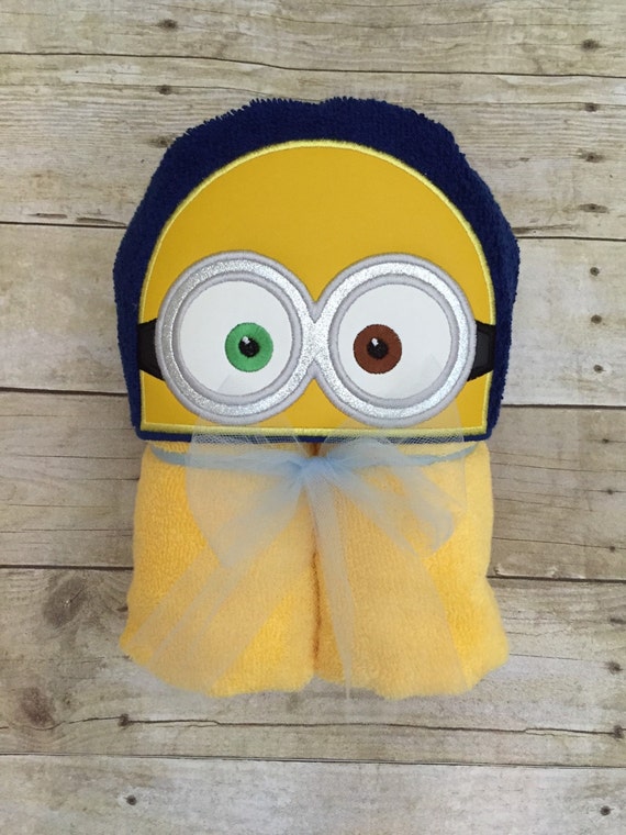 Minion hooded towel