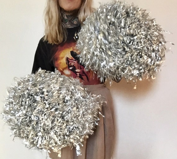 Varsity Metallic Pom Poms Cheerleading Pompoms Silver