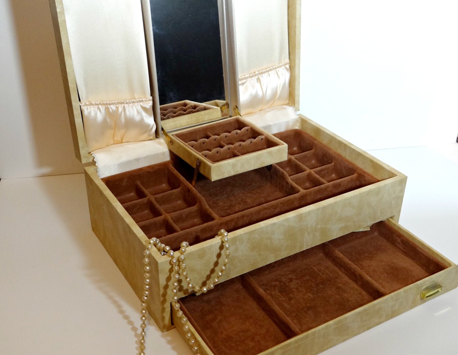 Vintage Mele Cream Jewelry Box with Taupe and Cream Satin
