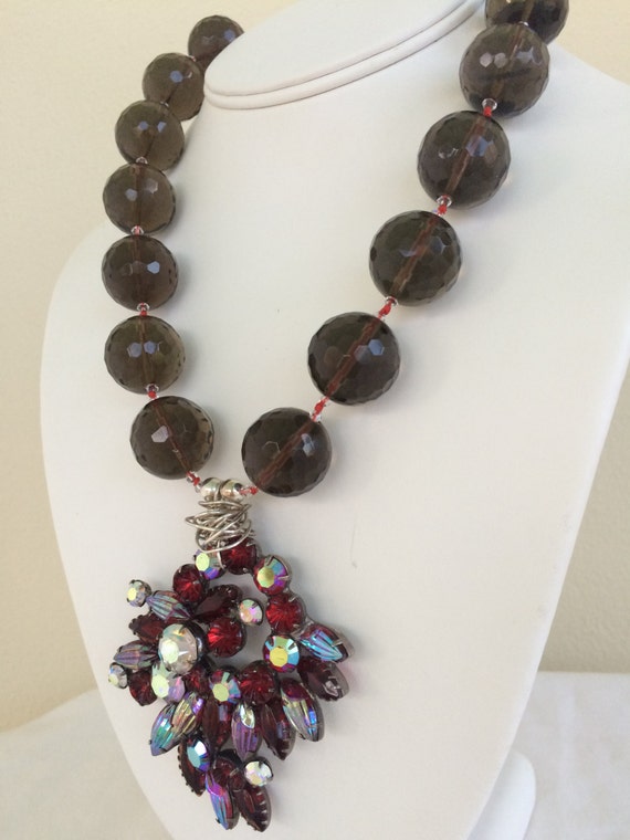 Smoky Quartz Necklace handknotted in red silk thread 20 mm