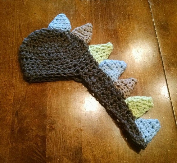 Baby/infant/newborn Dinosaur Crochet Hat with Tail and Spikes