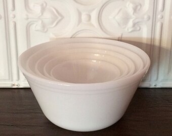 mid century set of 5 nesting bowls ~ small flaws ~ Federal Glass milk glass mixing bowl set ~ 1950s nesting bowls ~ farmhouse antique
