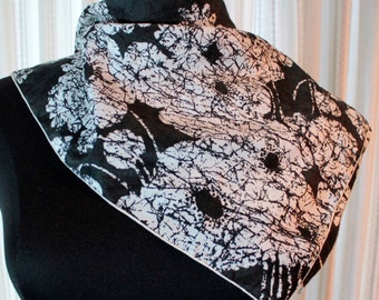 Vtg Womens Scarf Black White Vintage Square Accessory Apparel B/W