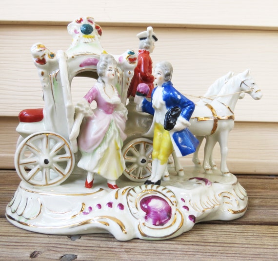 horse drawn carriage figurine