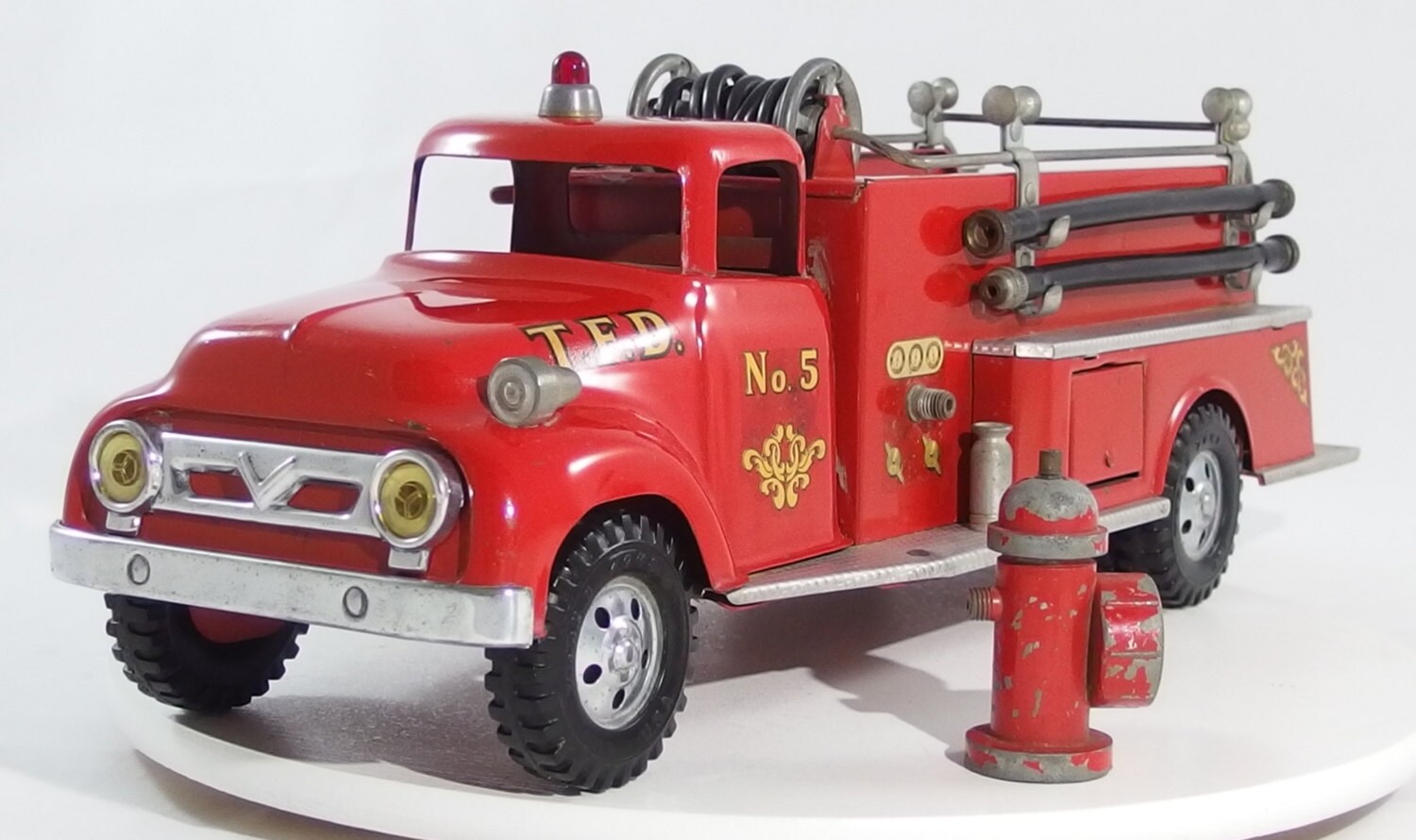 Vintage Tonka 1956 Suburban Fire Pumper Truck