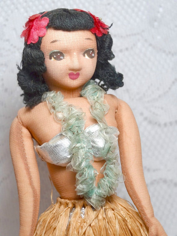 Vintage Hawaiian Doll 89