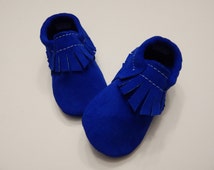 Popular items for royal blue shoes on Etsy