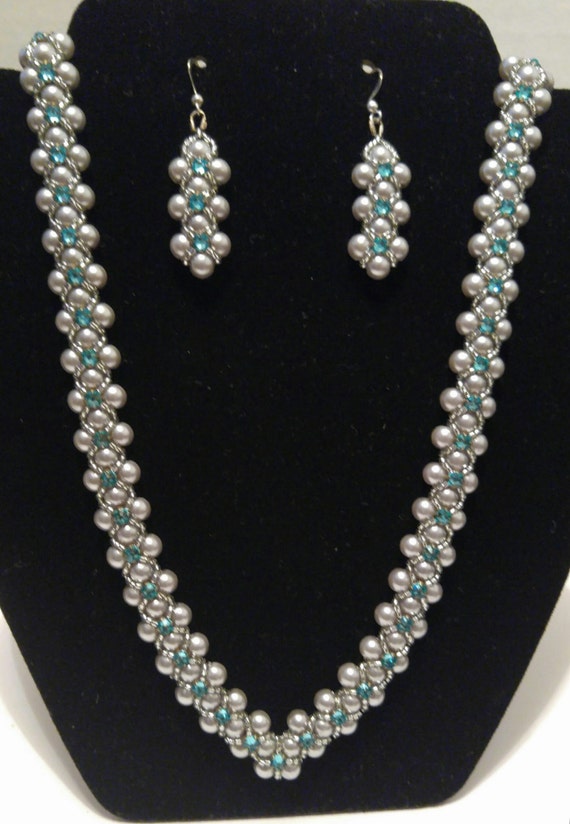 necklace for v neckline