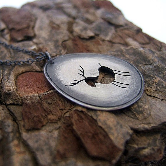 Textured Buck Deer Head Fine Pendant Necklace With Rolo Chain