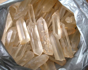 On sale !!Large Natural Clear Quartz Point Mineral Sample Rough Raw Rock Crystal Quartz Prism Loose Stone Healing Crystal Wholsale