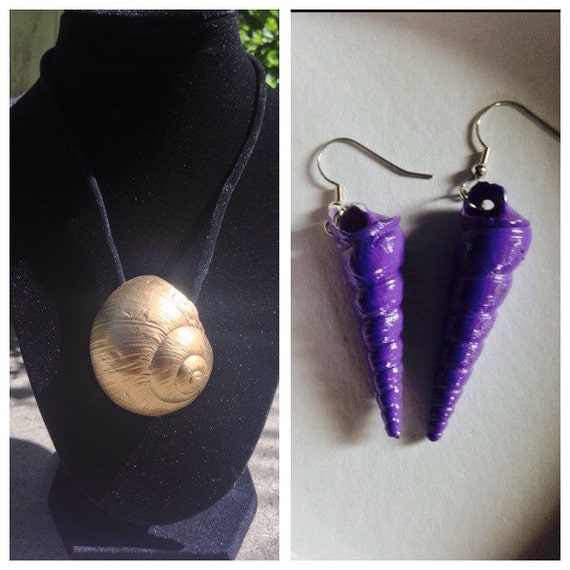 Items similar to Ursula Shell Necklace and Shell Earrings / Ursula