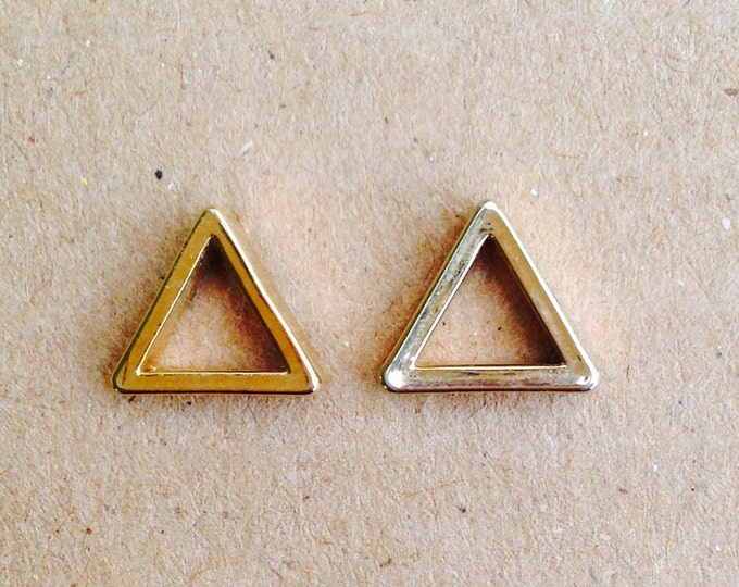 Storewide 25% Off SALE Vintage Petite Gold Tone Triangular Designer Pierced Earrings Featuring Thick Geometrical Design