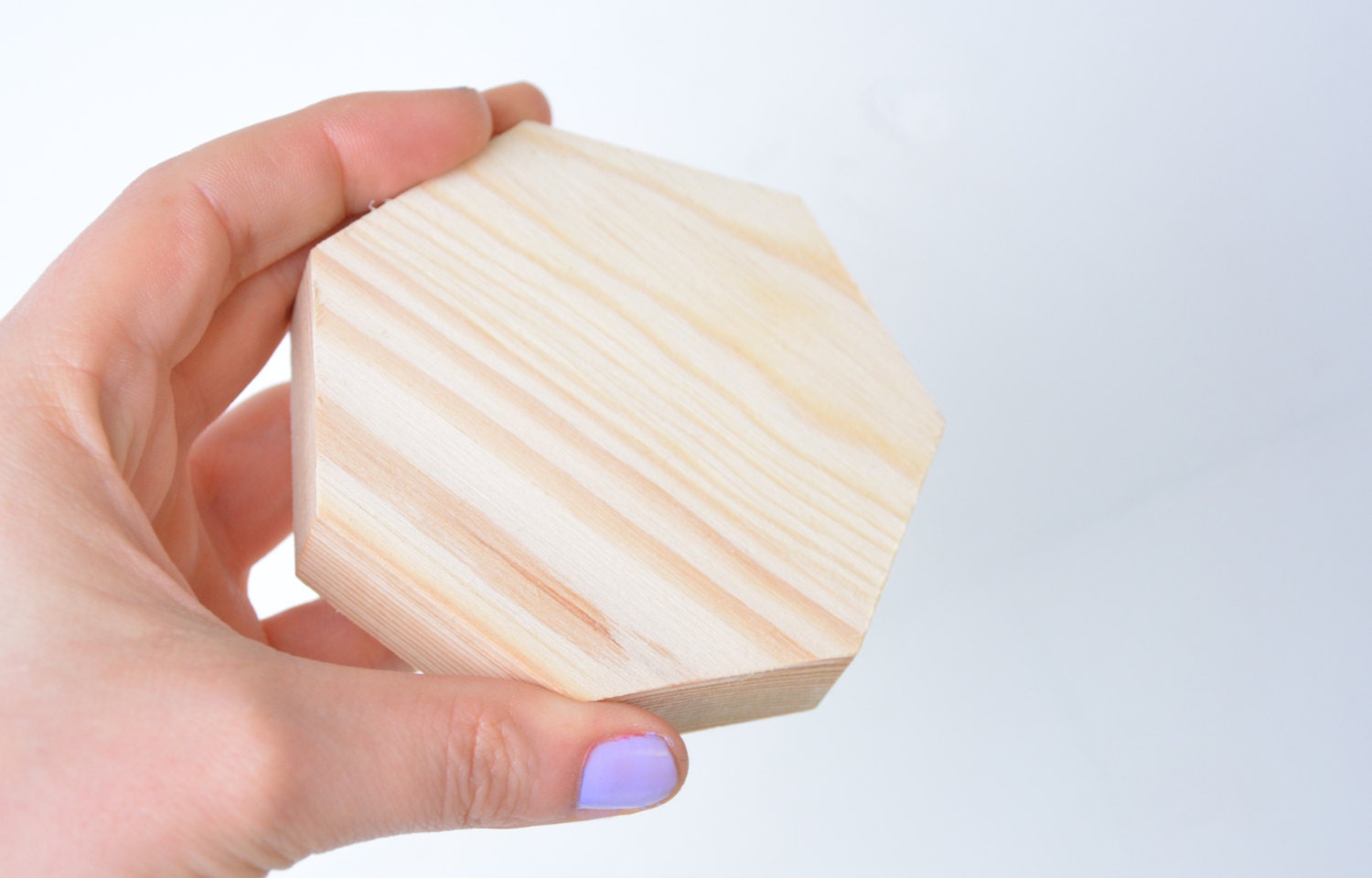 Houten zevenhoek vorm permanent minimalistische door coloricrafts