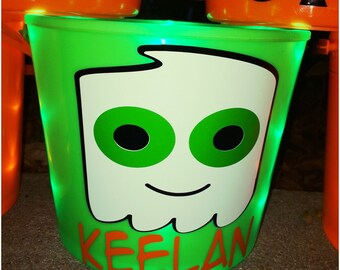 Halloween bucket, light up halloween bucket, personalized light up bucket