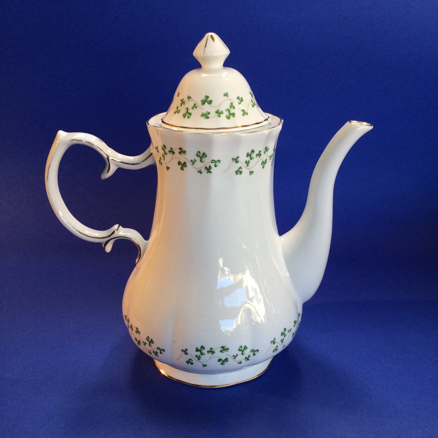 Vintage Ireland Royal Tara Bone China Teapot by Beautalicious