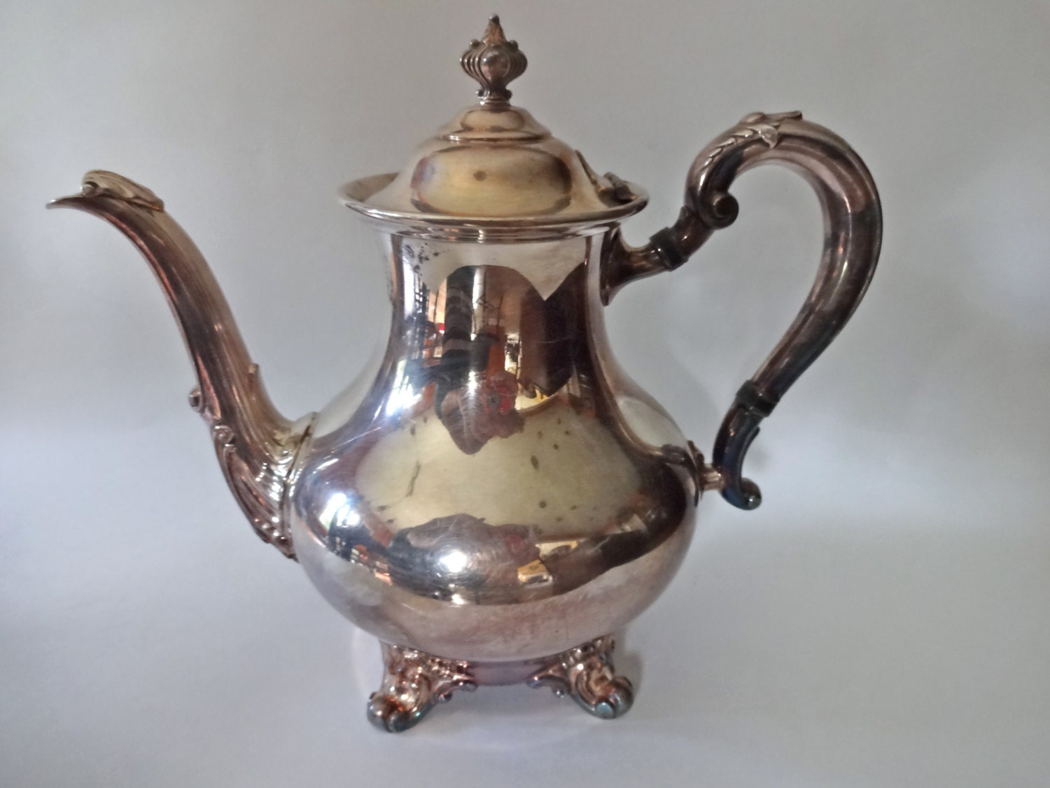 Vintage Reed and Barton Silverplate Coffee/Tea Pot Regent