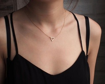 Delicate Triangle Necklace, Dainty Minimal Triangle Outline Necklace, Simple Geometric Layering Necklace in Sterling Silver #D51