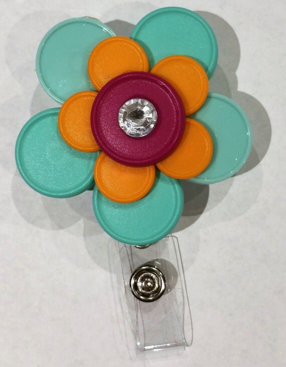 Retractable Medicine Vial Cap Flower ID Badge Holder