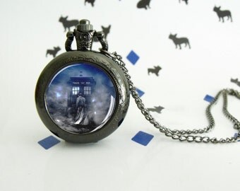 Time Lord - Dr. Who - Pocket watch - Victorian Steampunk style - Glass cabochon - Special Easy gift