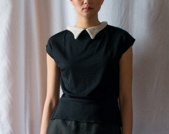 SALE - Evergreen Button-Back Merino Wool Blouse in Noir