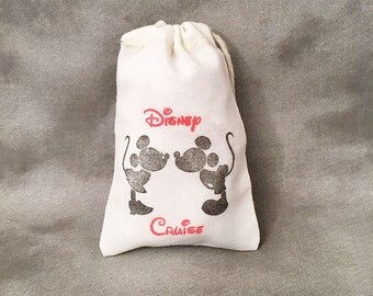 Disney Cruise 2017 - Set of 10 - Fish Extenders - Mickey Minnie Kissing - Party Bags - Cotton Gift Bags - Cruise Ship Gift Exchange