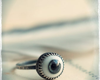 Glass eye ring, evil eye protection talisman, dolls eye, sterling silver eye ring, fancy gallery wire and hammered band, stackable ring.