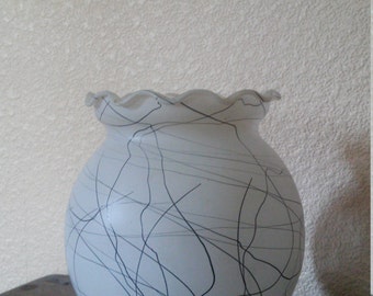 Hazel Atlas frosted glass "drizzle string" vase, Mid-Nite Magic by Gailstyn, spaghetti string, ruffled edges