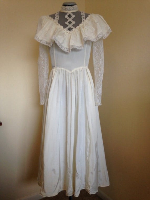 1970s Gunne Sax Wedding Dress