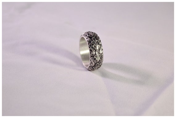 Silver Oak leaf ring by WearTheRare on Etsy