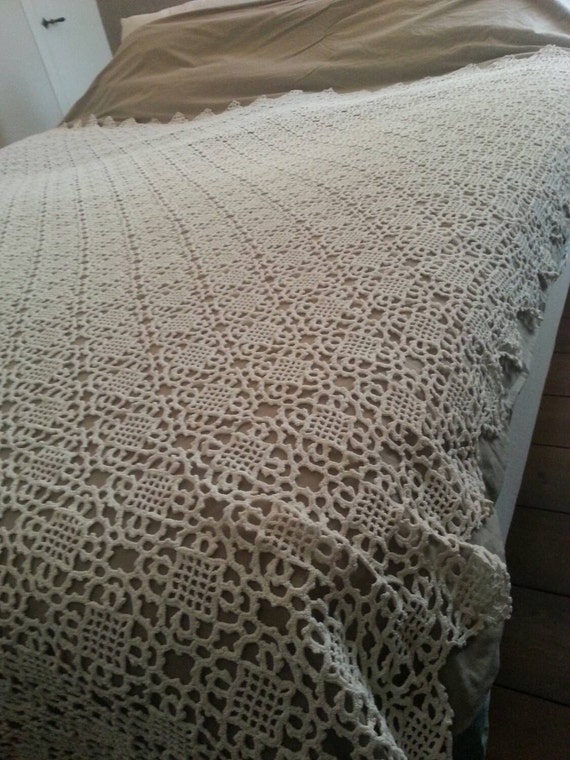 Chiq handmade crochet bedspread vintage bedspread
