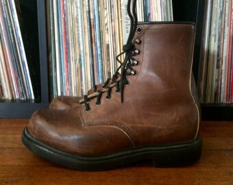 Vintage Mens RED WING Distressed Brown Leather Steel Toe Outdoor Work BOOTS Size 8 Lace Up Hipster Gokey