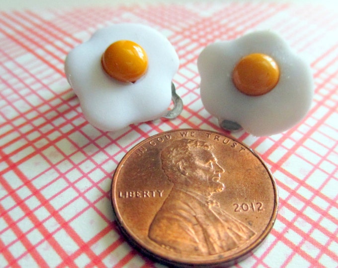 Fried Egg Earrings-Miniature fried egg jewelry-Food Earrings-Novelty Jewelry-kids gifts-food studs-clip on earrings-egg studs-waffle studs