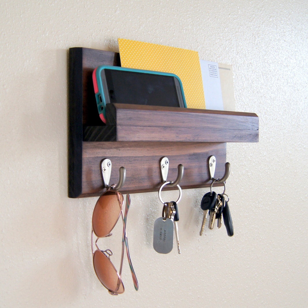 key and mail holder wall