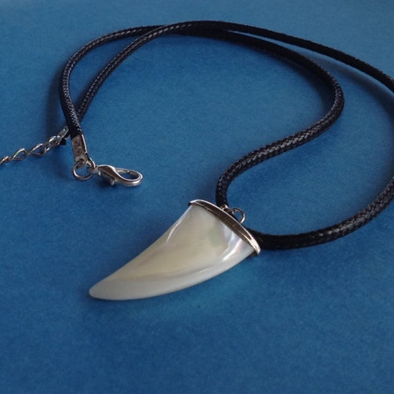 Beautiful Mother of Pearl Shark Tooth Necklace Dinosaur Tooth