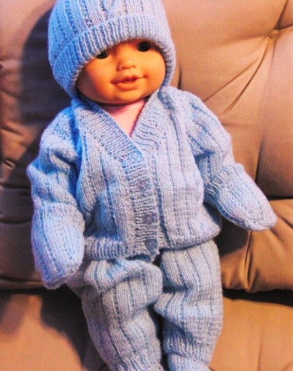 5 Piece Babys Pram Set Comprising Jacket Trousers Boots Mitts