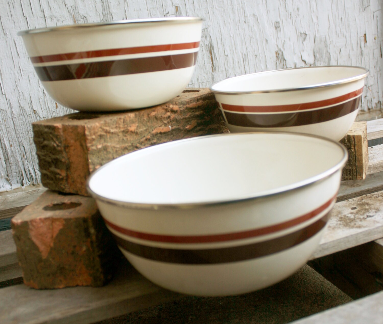 Vintage Enamel Bowl Set in Original Box 1970s Woolworth Mixing Bowls