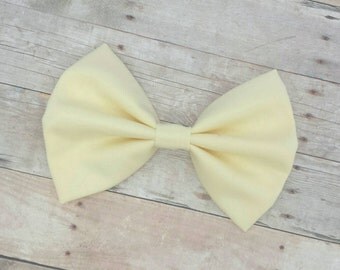 Pastel Yellow Fabric Hair Bow Clip or Headband / Pastel Yellow Bow / Yellow Hair Bow Clip / Yellow Bow Clip / Light Yellow Hair Bow