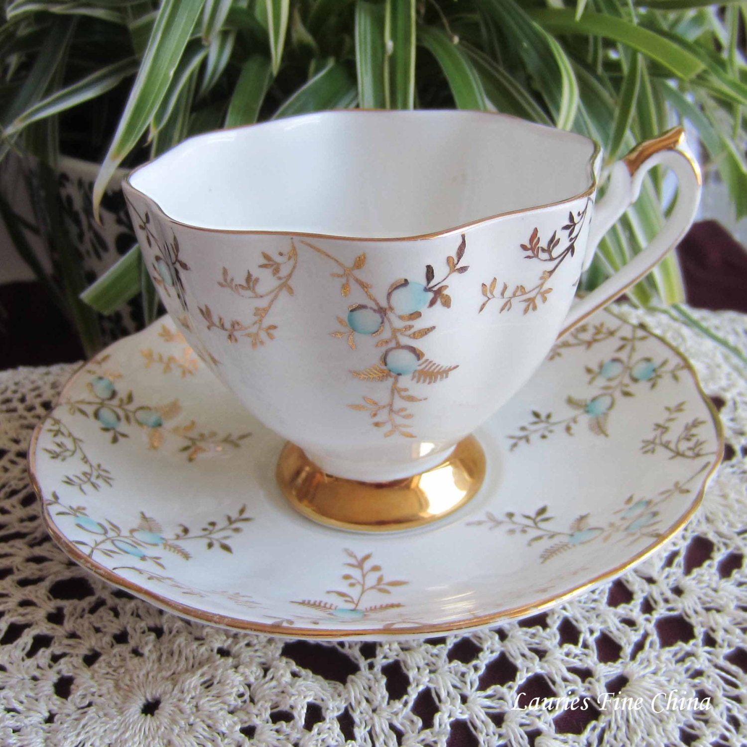 Alfred Meakin of Tunstall England 5634 Bone China Tea Cup and