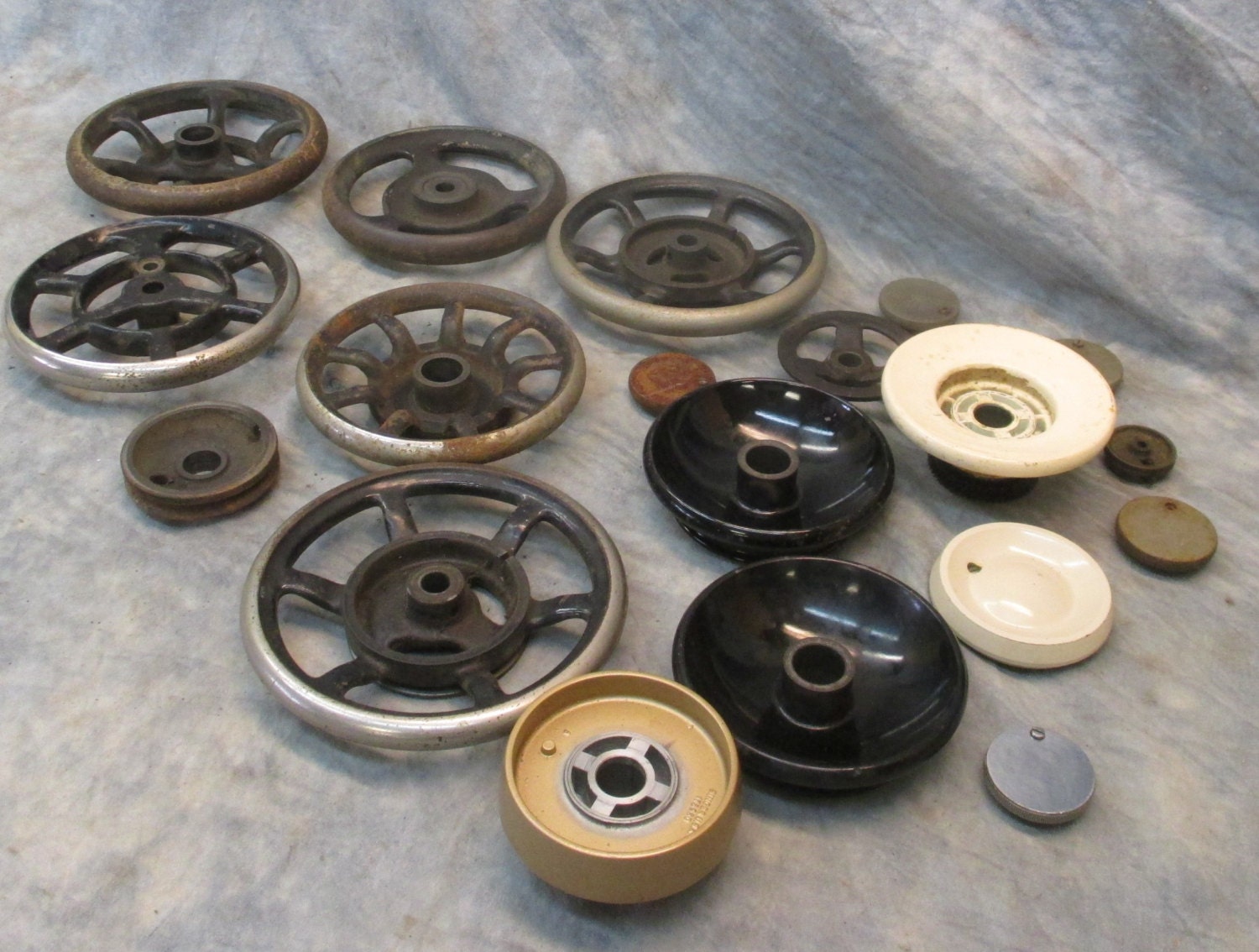Lot Vintage Sewing Machine Wheels Cast Iron Singer Hand Crank
