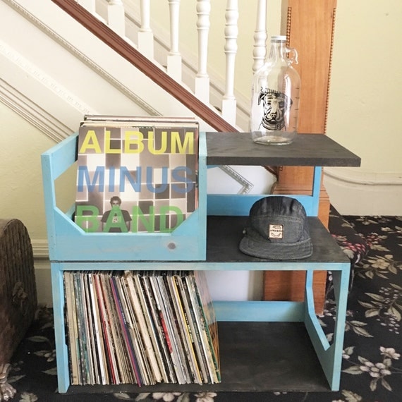 Record storage end table // the perfect by WickerWoodWorks on Etsy