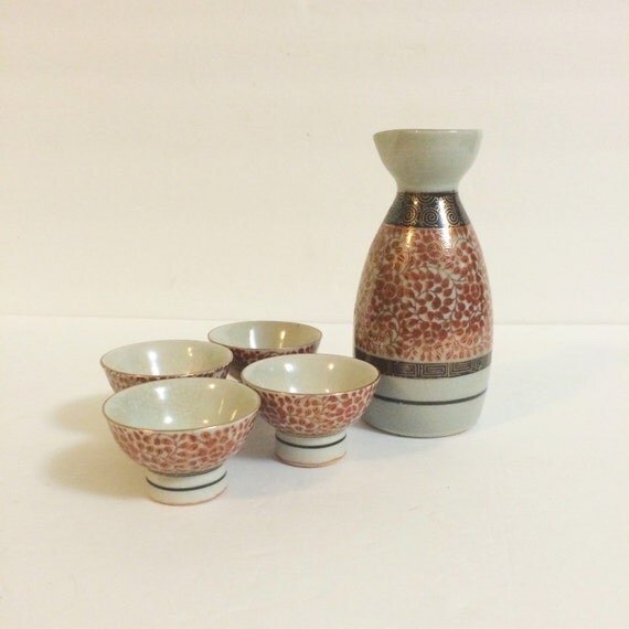 Kutani Sake Set