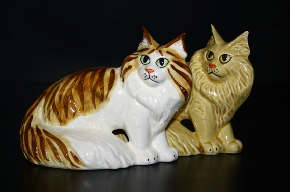 maine coon figurine