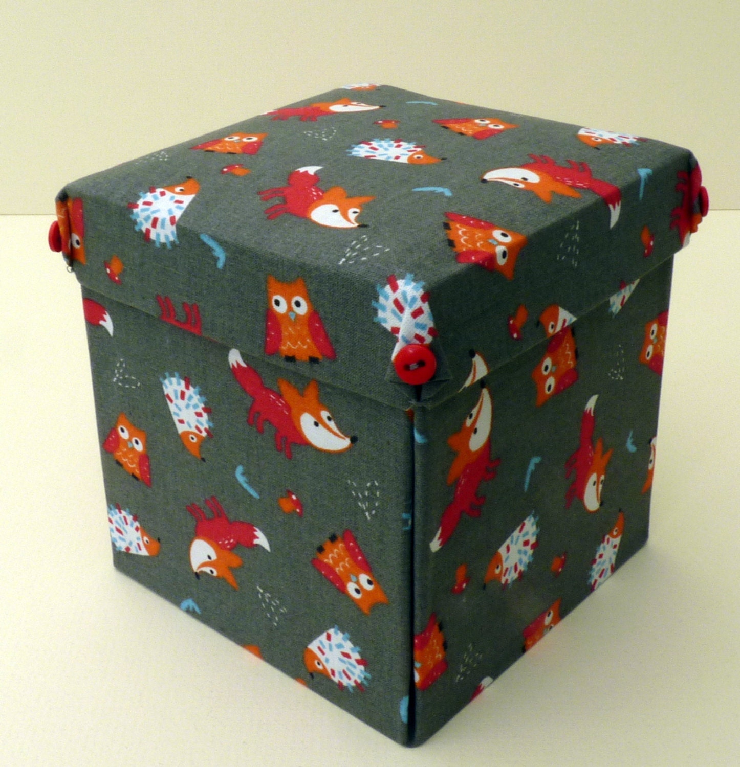 Etui Folding Sewing Box in woodland night owls design with