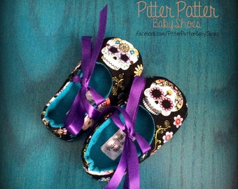 Day of the Dead Baby Shoes - Sugar Skulls - Dia de los Muertos - Baby Shoes -Day of the Dead-Halloween -sugar skulls baby gift - baby girl