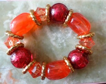 Red Pink Lucite Stretch Bracelet, Red Pink Stretch Bracelet