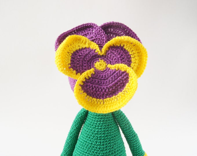 Crochet Toy Doll Viola Flower Fairytale Amigurumi Lalylala Doll Zabbez Gifts for Kids Nursery Decor Custom Color Handmade