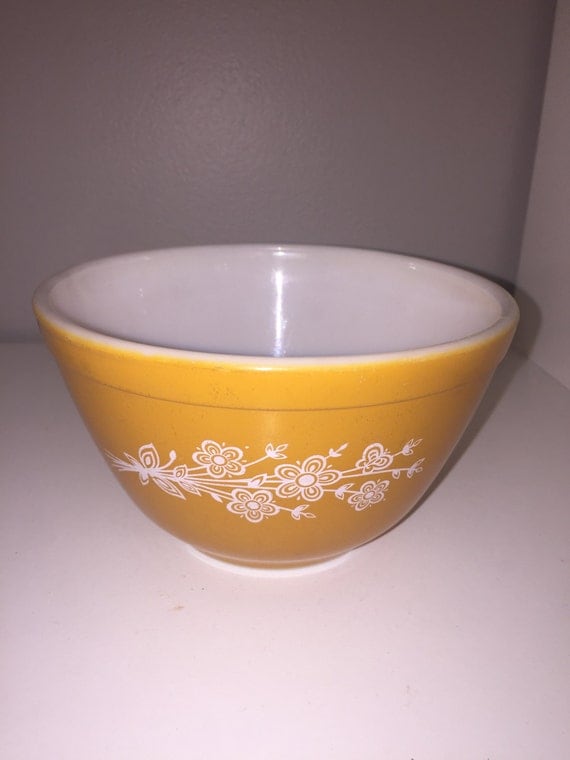 Pyrex Butterfly Gold Small Mixing Bowl 401 By PyrexShopGirls