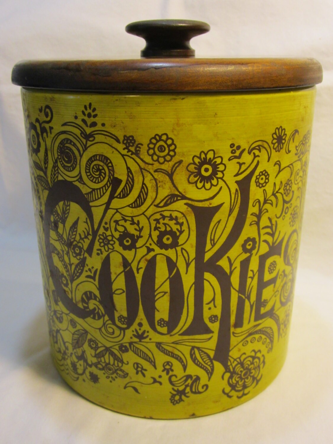 Vintage Beautiful 1950s1960s Tin Cookie Jar & Wood Lid