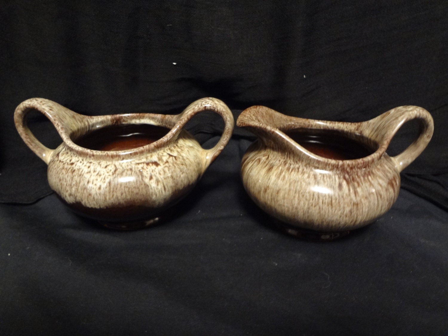 Evanglelene, Canuck Pottery, 904, Brown drip glaze, creamer and sugar